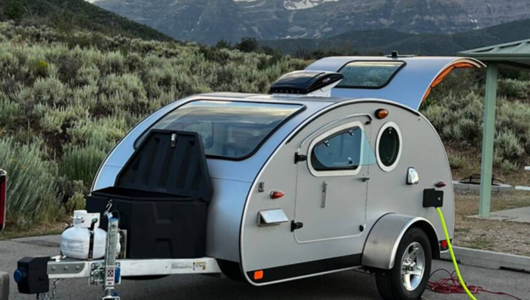 Off-Grid Caravan Power: Solar, Lithium & Inverters Explained
